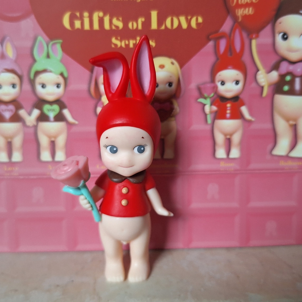 Gifts Of Love Series Rose (No Offers)